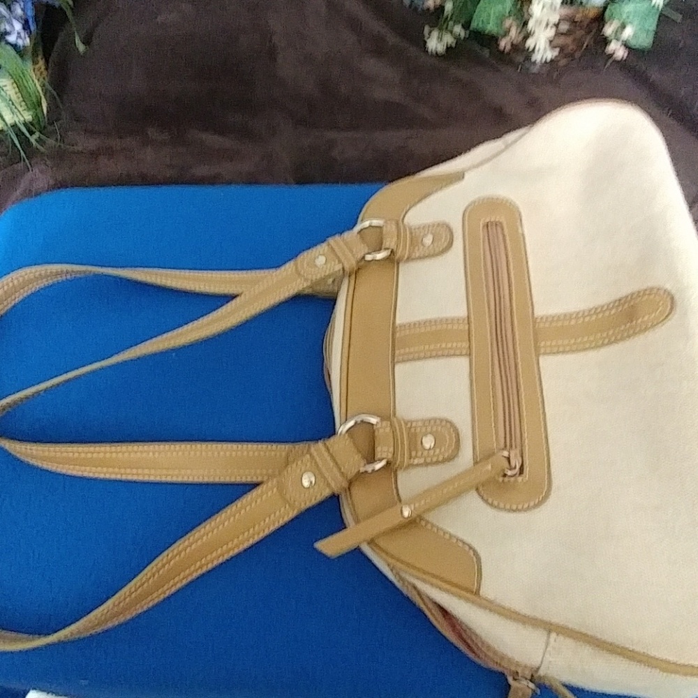 JB424.   Stone Mountain Purse
